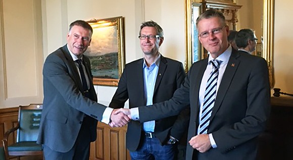 Överenskommelse om utvecklingssamverkan, Timrå. Från vänster: landshövding Gunnar Holmgren, landstingsråd Erik Lövgren och riksantikvarie Lars Amréus.