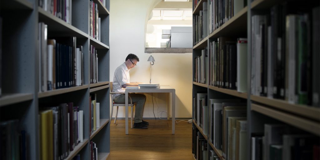 Riksantikvarieämbetets arkiv och bibliotek i Stockholm.