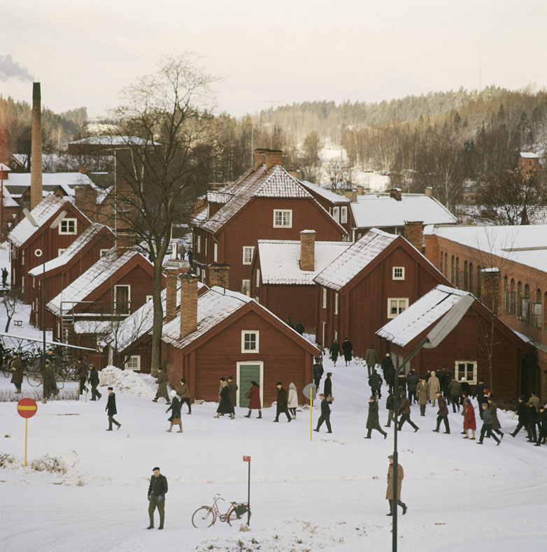 Vy från trähus i Åtvidaberg under tidigt 70-tal.