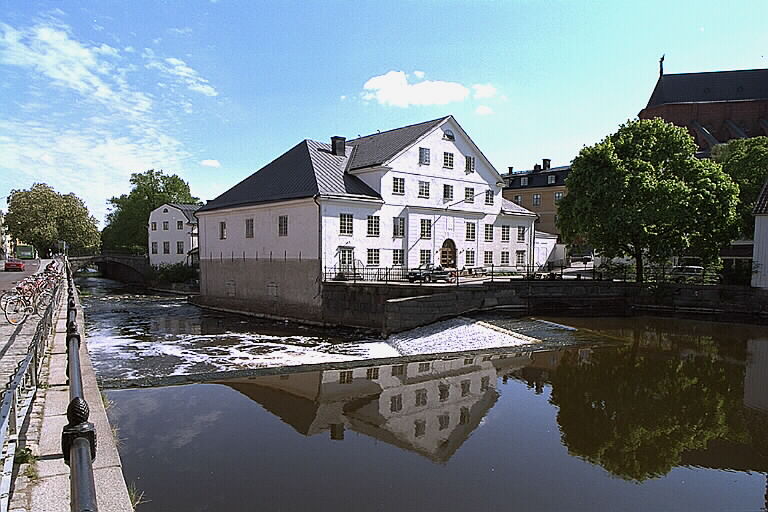 Akademikvarnen i Uppsala byggdes under senare delen av 1760-talet och är numera ett byggnadsminne.