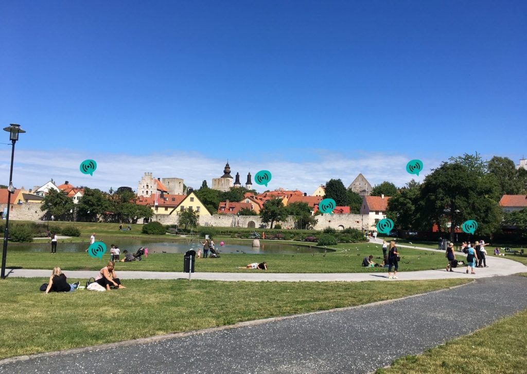 Almedalen i Visby en sommardag