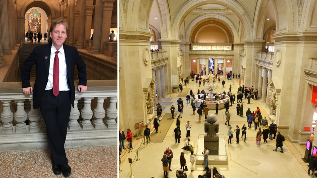 Tvådelat foto: Till vänster en man i uniform, till höger stora hallen på Metropolitan Museum of Art i New York.