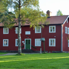 En bild på Karlbergs hembygdsgård.