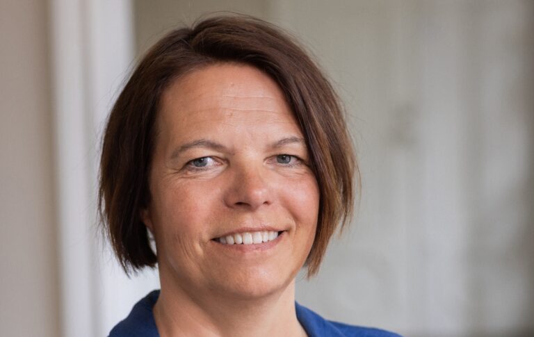 Porträttbild på kvinna