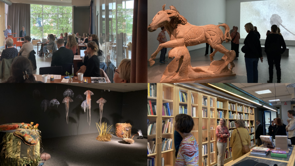 Ett kollage av fyra foton som avbilder personer i en lokal som sitter samlade runt bord, föremål i utställningslokaler, samt personer i ett bibliotek.