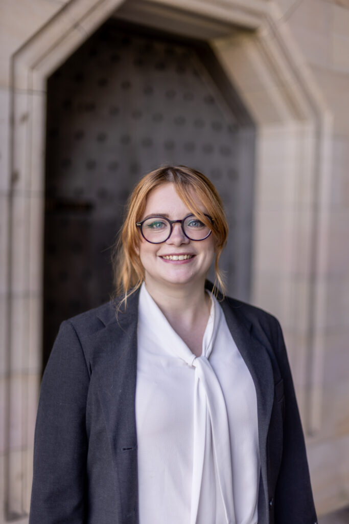 Porträttbild på Natalie M . Smith