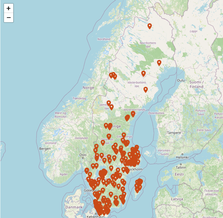 Kartvy över Sverige med flera hundra röda pins som pekar ut var det finns arrangemang.